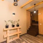 Hotel Ura E Kovacit Agrotourism Voskopojë