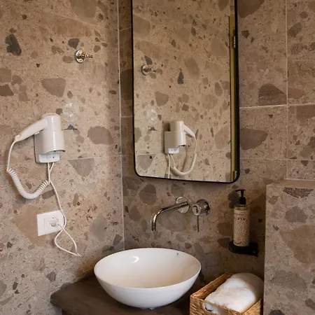 Ura E Kovacit Agrotourism Hotel