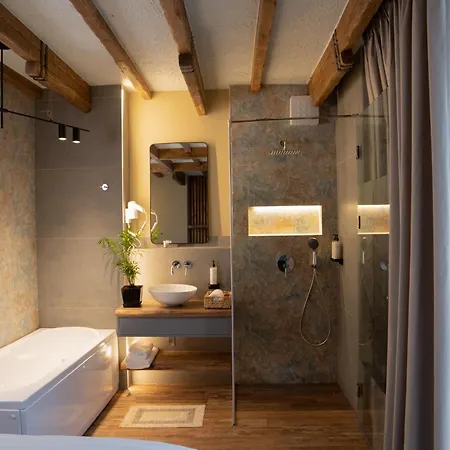 Hotel Ura E Kovacit Agrotourism Voskopoje