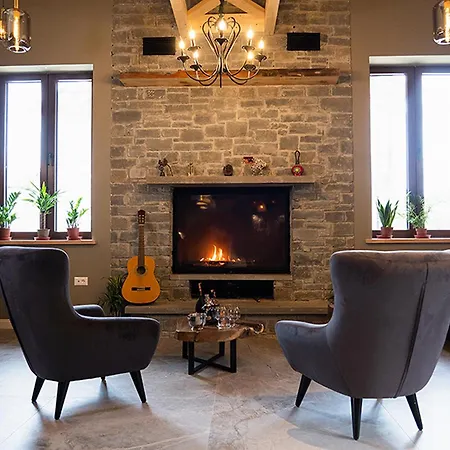 Ura E Kovacit Agrotourism Hotel *