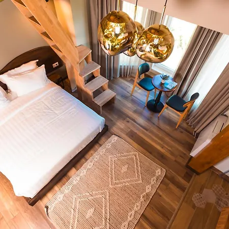 Ura E Kovacit Agrotourism Hotel Voskopojë