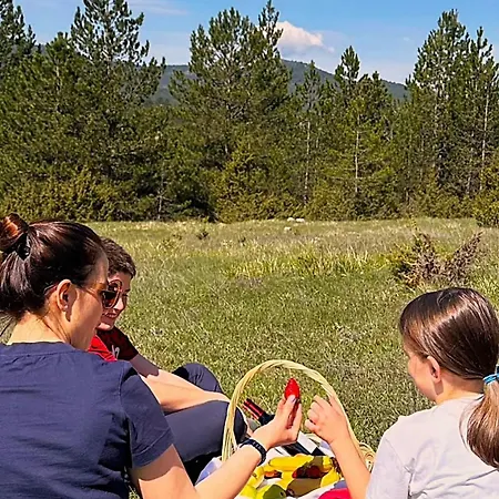 Ura E Kovacit Agrotourism Hotel