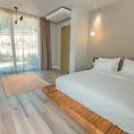 Ura E Kovacit Agrotourism Szálloda Voskopoja