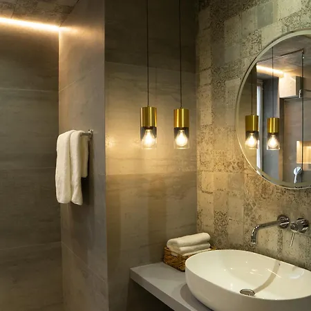 Ura E Kovacit Agrotourism Szálloda Voskopoja