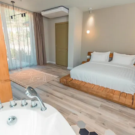 Hotel Ura E Kovacit & Agrotourism Voskopojë