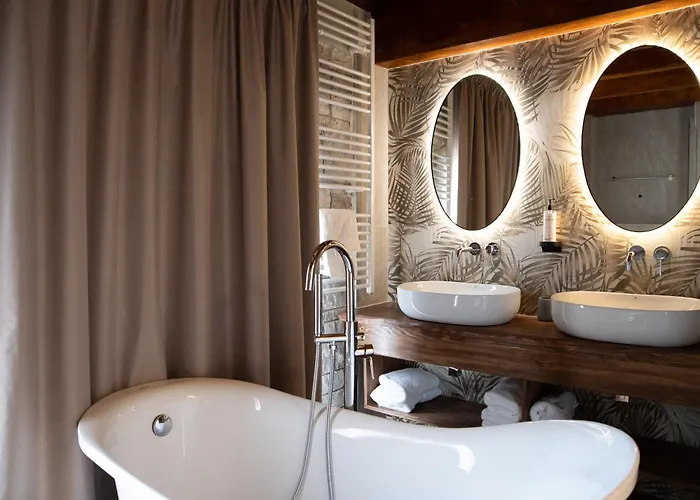 Ura E Kovacit Agrotourism Voskopojë