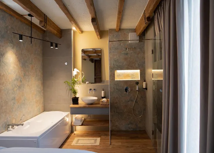 Hotel Ura E Kovacit Agrotourism Voskopojë