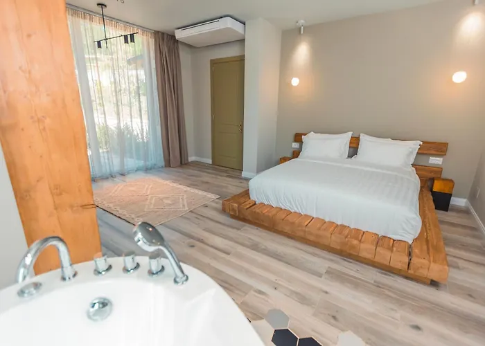 Hotel Ura E Kovacit Agrotourism Voskopojë