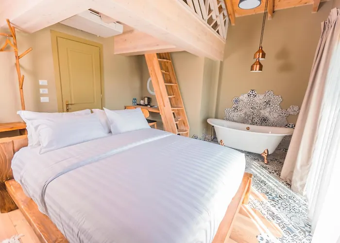 Ura E Kovacit Agrotourism Hotel Voskopojë